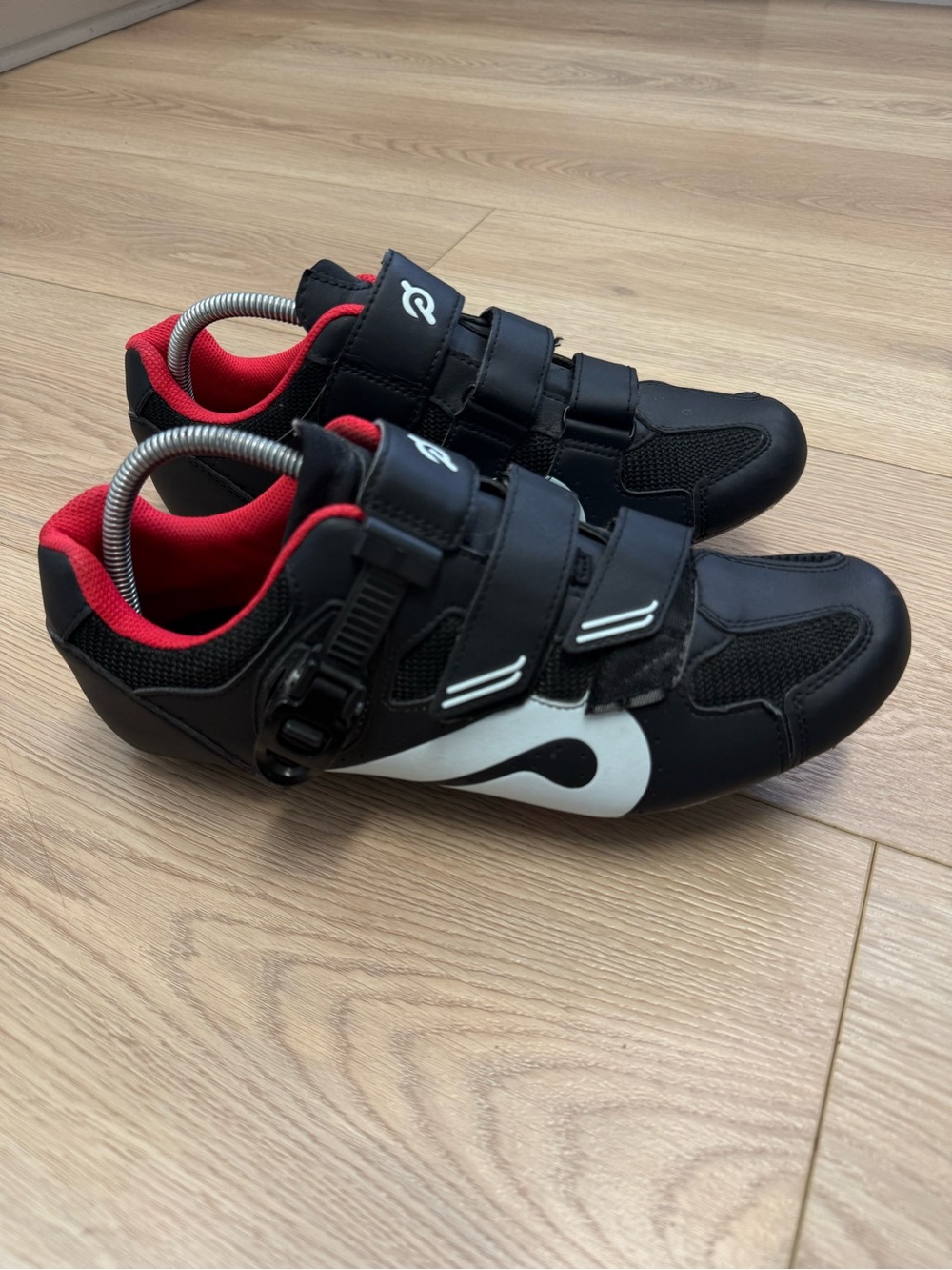 Peloton PL-SH-B-40 Black
Delta Bike Snap Size 10 Men’s Cycling
Shoes Cleats